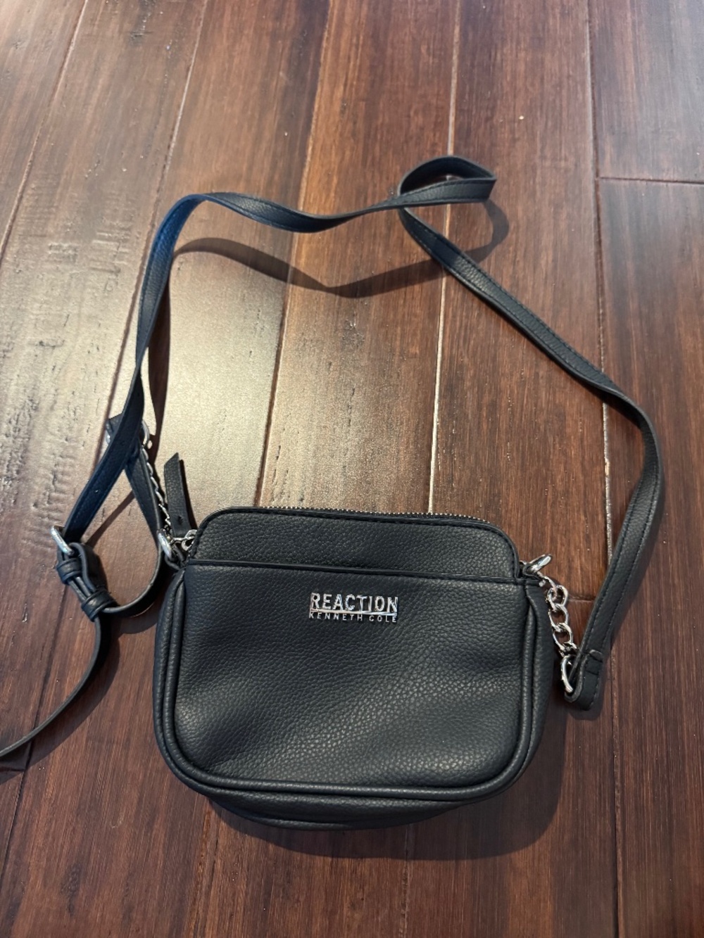 Kenneth Cole Reaction Small Black Zip Handbag.
